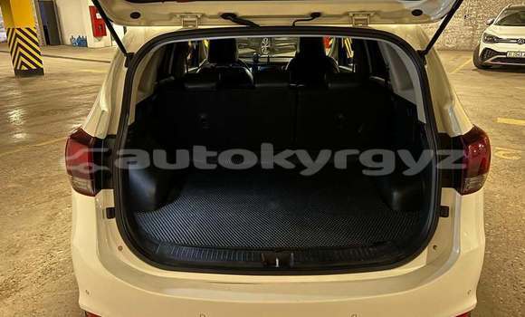 Buy Used Kia Carens White Car in Bishkek in Bishkek Buy Used Kia Carens White Car in Bishkek in Bishkek