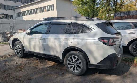 Buy Used Subaru Outback White Car in Bishkek in Bishkek Buy Used Subaru Outback White Car in Bishkek in Bishkek