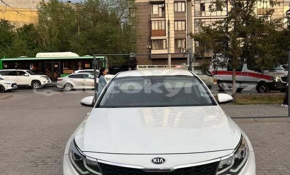 Buy Used Kia Optima White Car in Bishkek in Bishkek