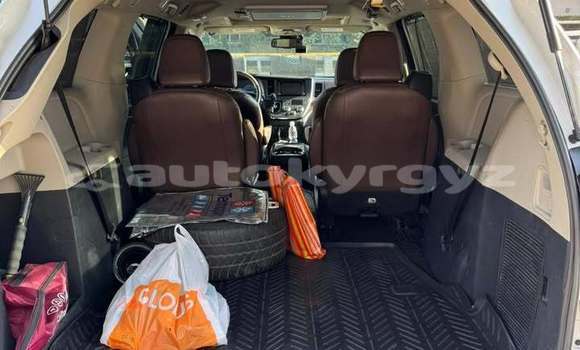 Buy Used Toyota Sienna White Car in Bishkek in Bishkek Buy Used Toyota Sienna White Car in Bishkek in Bishkek