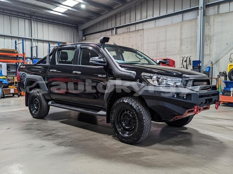 Big with watermark toyota hilux chui kemin 5580