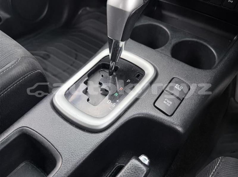 Big with watermark toyota hilux chui kemin 5580