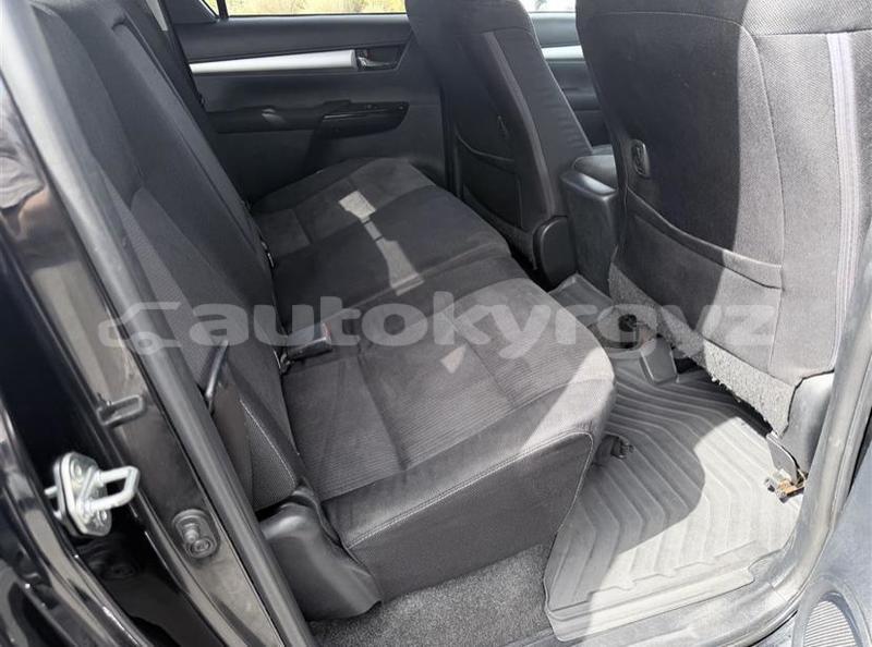 Big with watermark toyota hilux chui kemin 5580