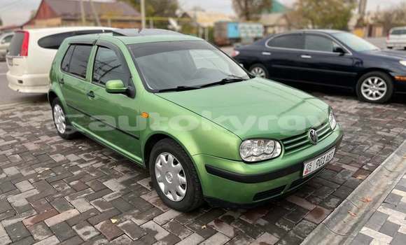 Buy Used Volkswagen Golf Green Car in Bishkek in Bishkek