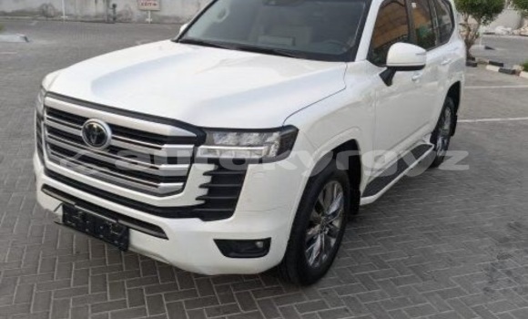Buy Used Toyota Land Cruiser White Car in Bishkek in Bishkek Buy Used Toyota Land Cruiser White Car in Bishkek in Bishkek