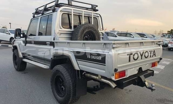 Buy Used Toyota Land Cruiser Silver Car in At–Bashi in Naryn Buy Used Toyota Land Cruiser Silver Car in At–Bashi in Naryn