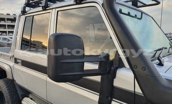 Buy Used Toyota Land Cruiser Silver Car in At–Bashi in Naryn Buy Used Toyota Land Cruiser Silver Car in At–Bashi in Naryn
