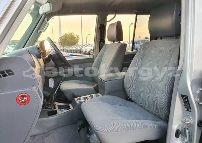 Big with watermark toyota land cruiser naryn at bashi 5669