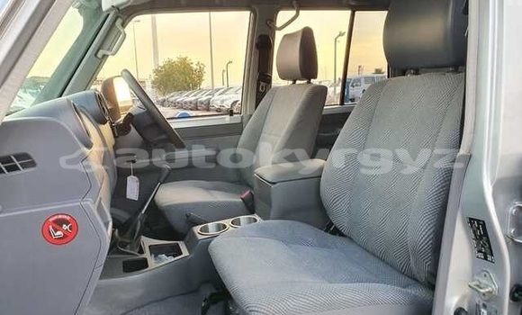 Buy Used Toyota Land Cruiser Silver Car in At–Bashi in Naryn Buy Used Toyota Land Cruiser Silver Car in At–Bashi in Naryn