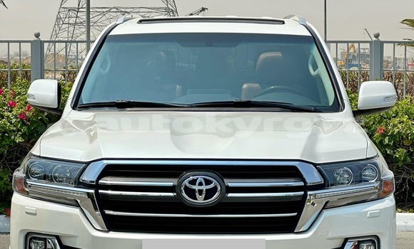 Buy Used Toyota Land Cruiser White Car in Chat–Bazar in Talas Buy Used Toyota Land Cruiser White Car in Chat–Bazar in Talas