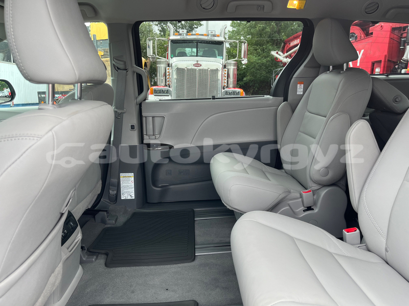 Big with watermark toyota sienna issyk kul barskoon 5677
