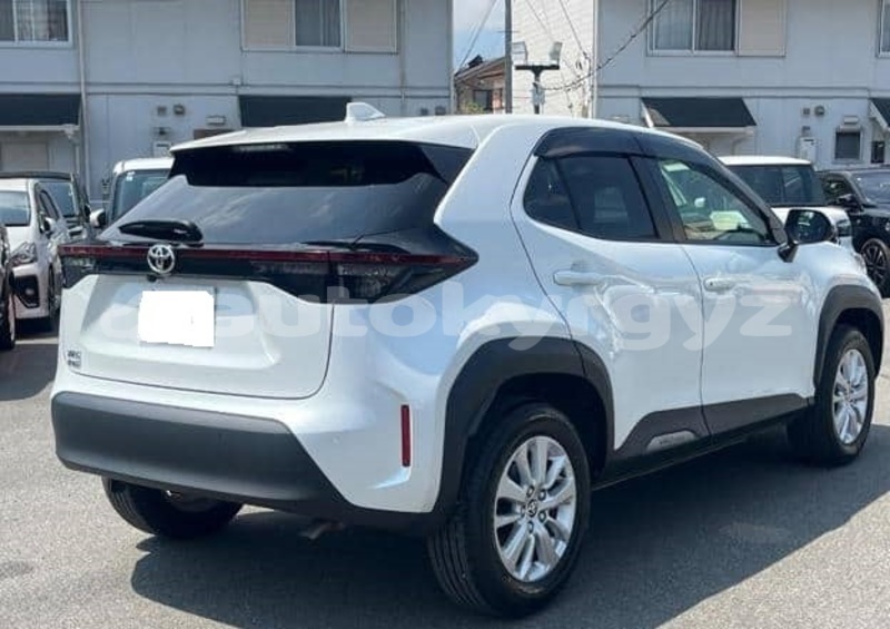 Big with watermark toyota yaris jalal abad jangybazar 5680