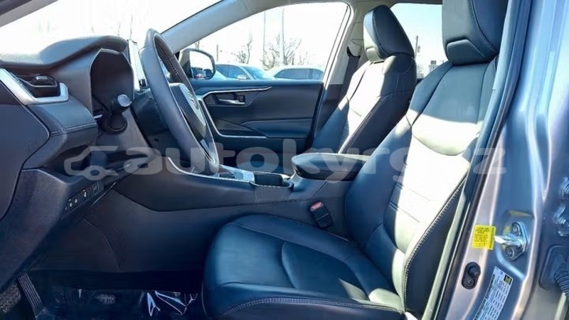 Big with watermark toyota rav4 bishkek bishkek 5683