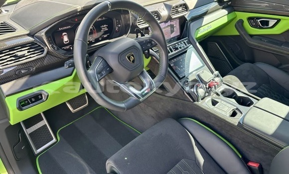 Buy Used Lamborghini Urus Green Car in Chui in Chui Buy Used Lamborghini Urus Green Car in Chui in Chui