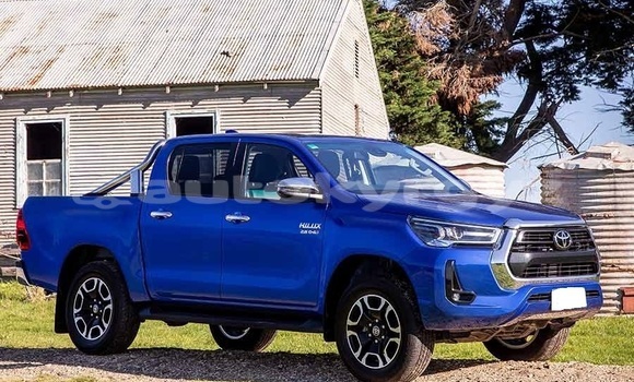 Buy Used Toyota Hilux White Car in Bishkek in Bishkek Buy Used Toyota Hilux White Car in Bishkek in Bishkek