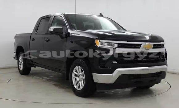 Buy Used Chevrolet Silverado Black Car in Bishkek in Bishkek