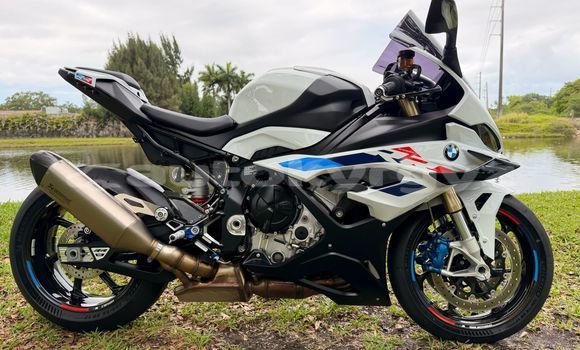 Buy Used BMW S 1000 White Bike in Ak–Bulok in Issyk-Kul Buy Used BMW S 1000 White Bike in Ak–Bulok in Issyk-Kul