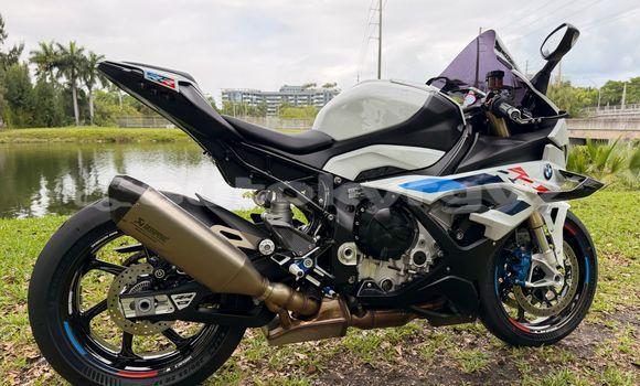 Buy Used BMW S 1000 White Bike in Ak–Bulok in Issyk-Kul Buy Used BMW S 1000 White Bike in Ak–Bulok in Issyk-Kul