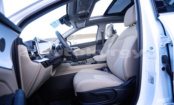 Buy Used Kia Sportage White Car in Bishkek in Bishkek Buy Used Kia Sportage White Car in Bishkek in Bishkek