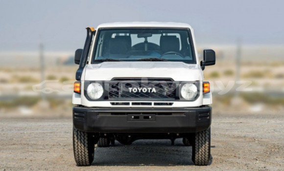 Buy Used Toyota Land Cruiser White Car in Bishkek in Bishkek Buy Used Toyota Land Cruiser White Car in Bishkek in Bishkek