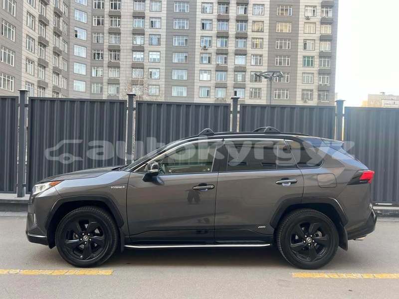 Big with watermark toyota rav4 bishkek bishkek 5737