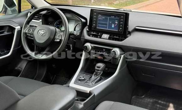 Buy Used Toyota RAV4 White Car in Bishkek in Bishkek Buy Used Toyota RAV4 White Car in Bishkek in Bishkek