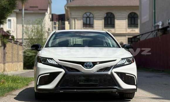 Buy Used Toyota Camry White Car in Bishkek in Bishkek