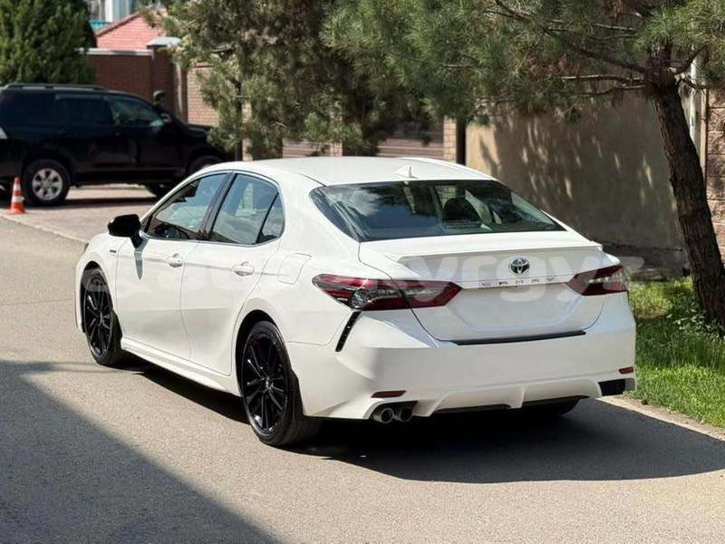 Big with watermark toyota camry bishkek bishkek 5752