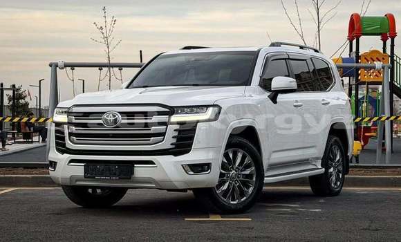 Buy Used Toyota Land Cruiser White Car in Bishkek in Bishkek Buy Used Toyota Land Cruiser White Car in Bishkek in Bishkek