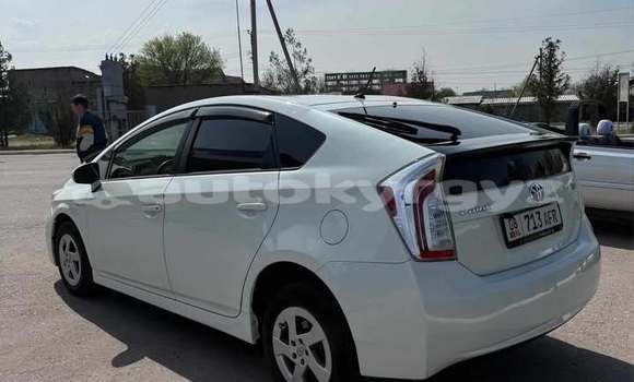Buy Used Toyota Prius White Car in Bishkek in Bishkek Buy Used Toyota Prius White Car in Bishkek in Bishkek