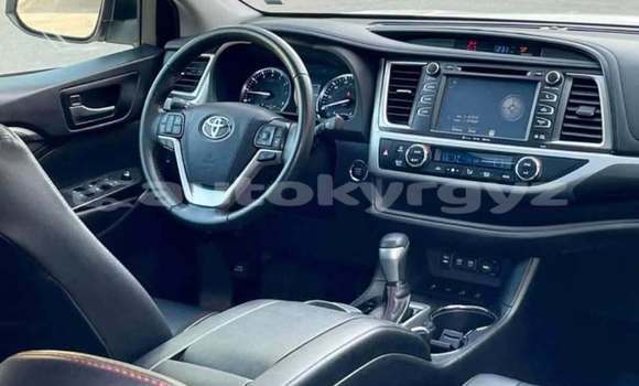 Buy Used Toyota Highlander White Car in Bishkek in Bishkek Buy Used Toyota Highlander White Car in Bishkek in Bishkek