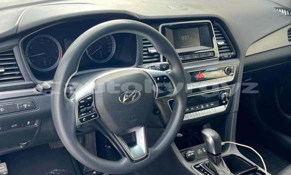 Buy Used Hyundai Sonata White Car in Bishkek in Bishkek Buy Used Hyundai Sonata White Car in Bishkek in Bishkek