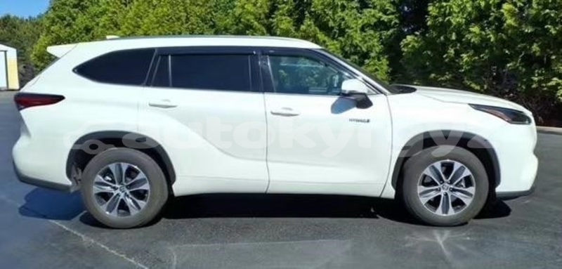 Big with watermark toyota highlander bishkek bishkek 5793