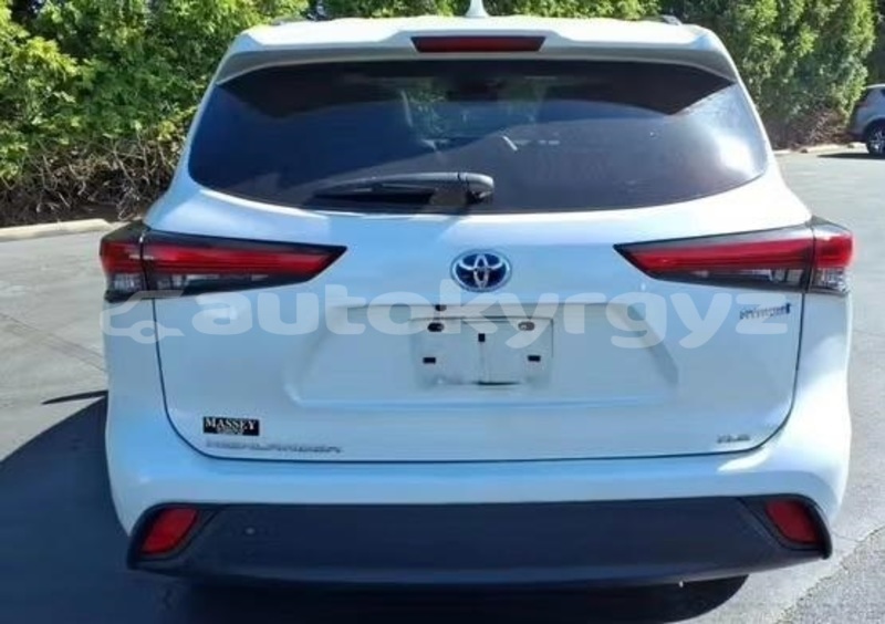 Big with watermark toyota highlander bishkek bishkek 5793