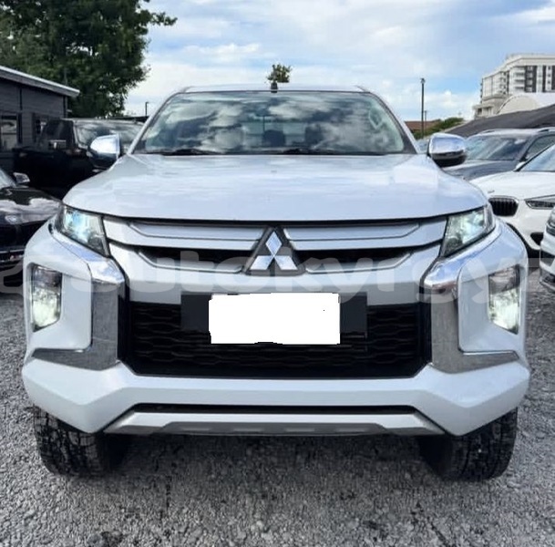 Big with watermark mitsubishi l200 bishkek bishkek 5794