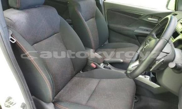 Buy Used Honda FIT White Car in Bishkek in Bishkek Buy Used Honda FIT White Car in Bishkek in Bishkek