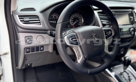 Buy Used Mitsubishi L200 White Car in Bishkek in Bishkek Buy Used Mitsubishi L200 White Car in Bishkek in Bishkek