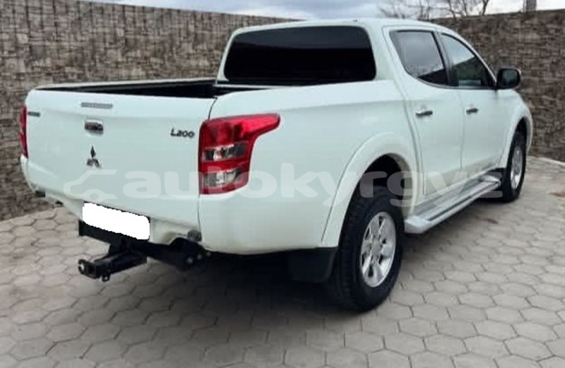 Big with watermark mitsubishi l200 bishkek bishkek 5804