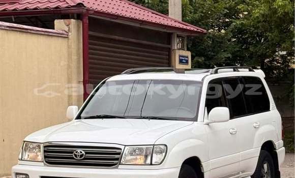 Buy Used Toyota Land Cruiser White Car in Bishkek in Bishkek