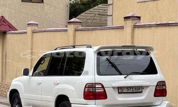 Buy Used Toyota Land Cruiser White Car in Bishkek in Bishkek Buy Used Toyota Land Cruiser White Car in Bishkek in Bishkek