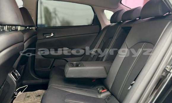 Buy Used Kia K5 White Car in Bishkek in Bishkek Buy Used Kia K5 White Car in Bishkek in Bishkek