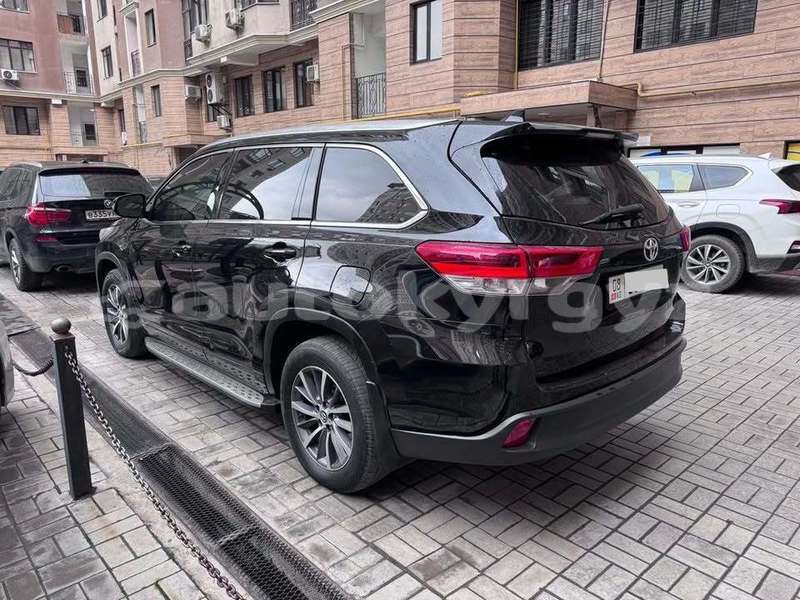 Big with watermark toyota highlander bishkek bishkek 5832