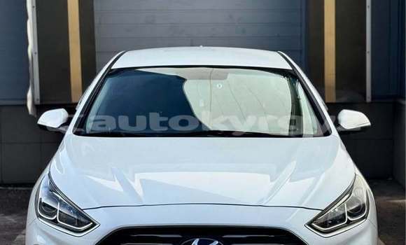 Buy Used Hyundai Sonata White Car in Bishkek in Bishkek
