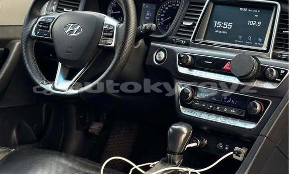 Buy Used Hyundai Sonata White Car in Bishkek in Bishkek Buy Used Hyundai Sonata White Car in Bishkek in Bishkek