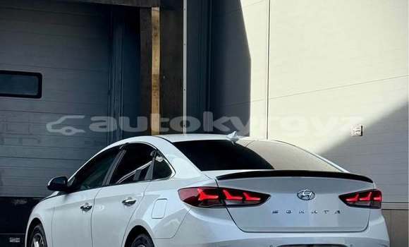Buy Used Hyundai Sonata White Car in Bishkek in Bishkek Buy Used Hyundai Sonata White Car in Bishkek in Bishkek