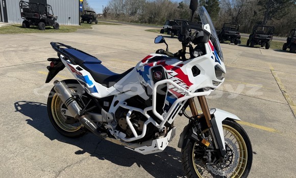 Buy Used Honda C Beige Bike in Chat–Bazar in Talas