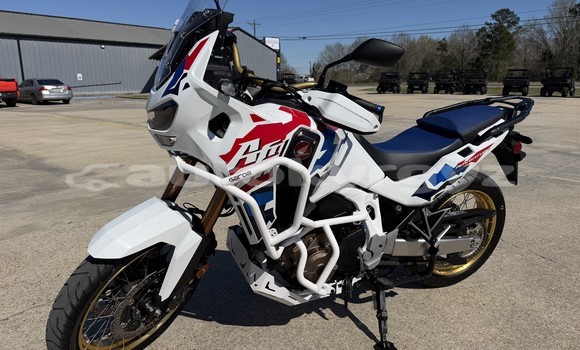 Buy Used Honda C Beige Bike in Chat–Bazar in Talas Buy Used Honda C Beige Bike in Chat–Bazar in Talas
