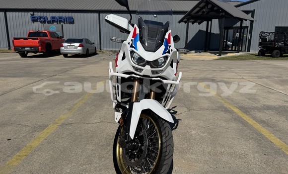 Buy Used Honda C Beige Bike in Chat–Bazar in Talas Buy Used Honda C Beige Bike in Chat–Bazar in Talas