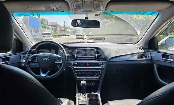 Buy Used Hyundai Sonata White Car in Bishkek in Bishkek Buy Used Hyundai Sonata White Car in Bishkek in Bishkek