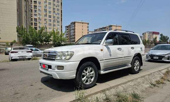 Buy Used Toyota Land Cruiser White Car in Bishkek in Bishkek